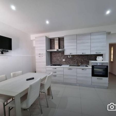 Appartamento Mare แตร์ราชินา ภายนอก รูปภาพ