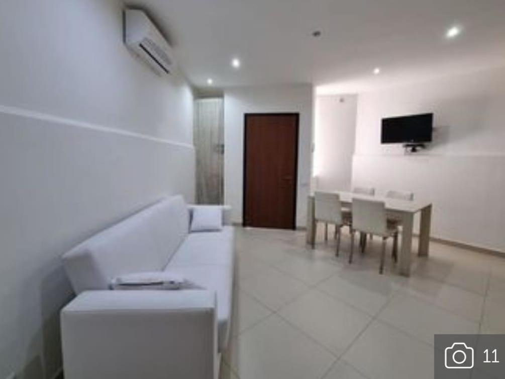 Appartamento Mare แตร์ราชินา ภายนอก รูปภาพ