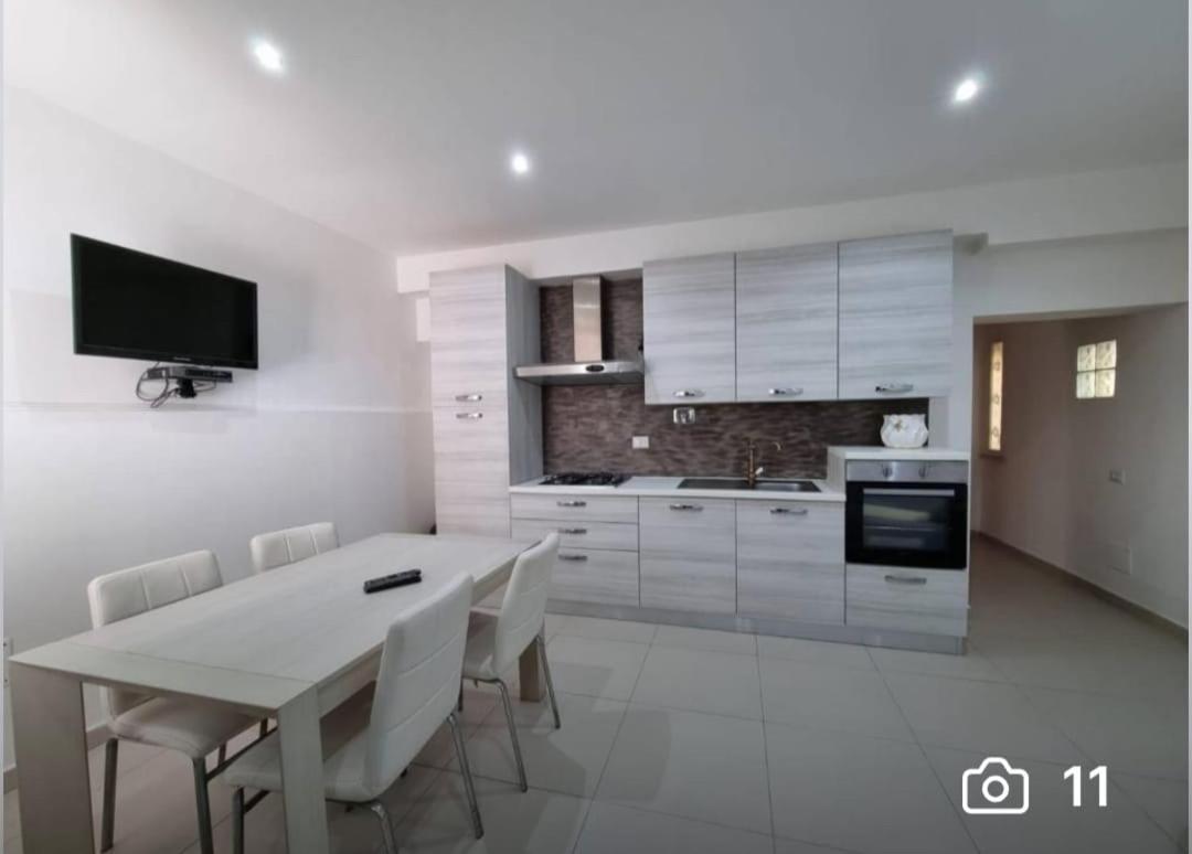 Appartamento Mare แตร์ราชินา ภายนอก รูปภาพ