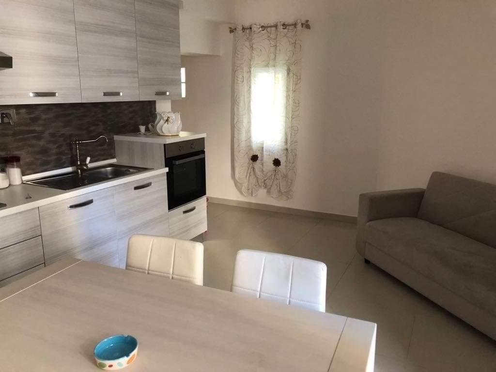 Appartamento Mare แตร์ราชินา ภายนอก รูปภาพ